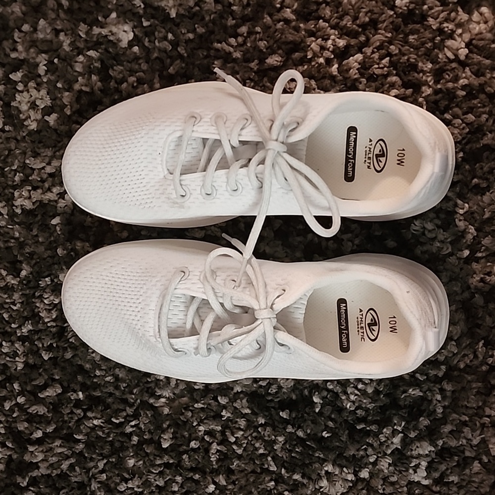 Women's Tennis Shoes